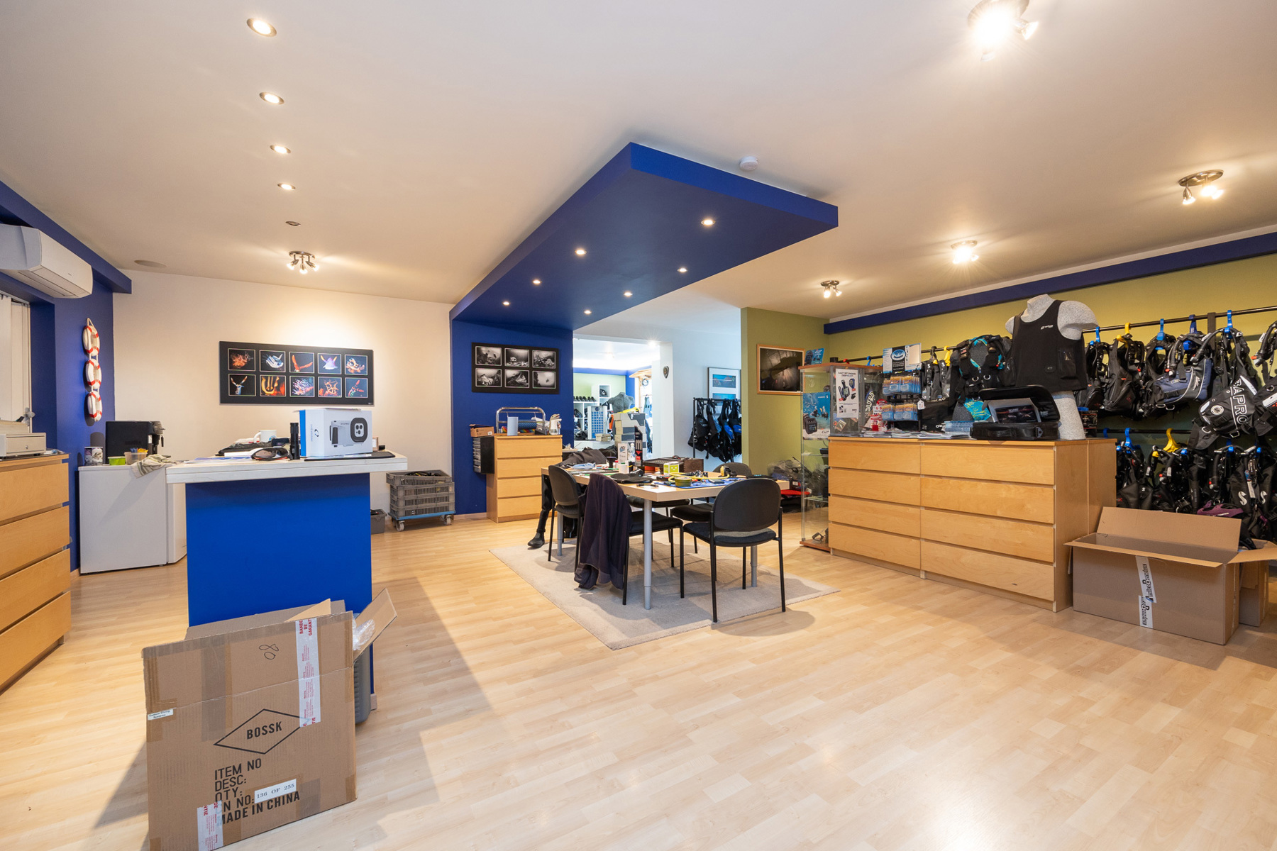 Handelswoonst en 2 appartementen op ca. 2290m² - foto 5