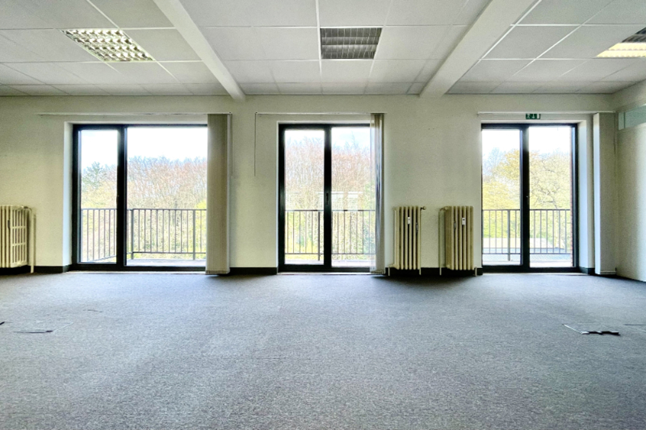 Commercial for rent in Uccle - photo 3