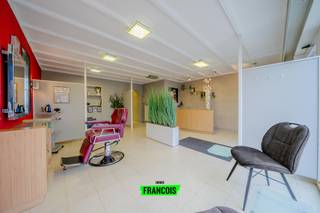 Commercial à vendre à Dixmude