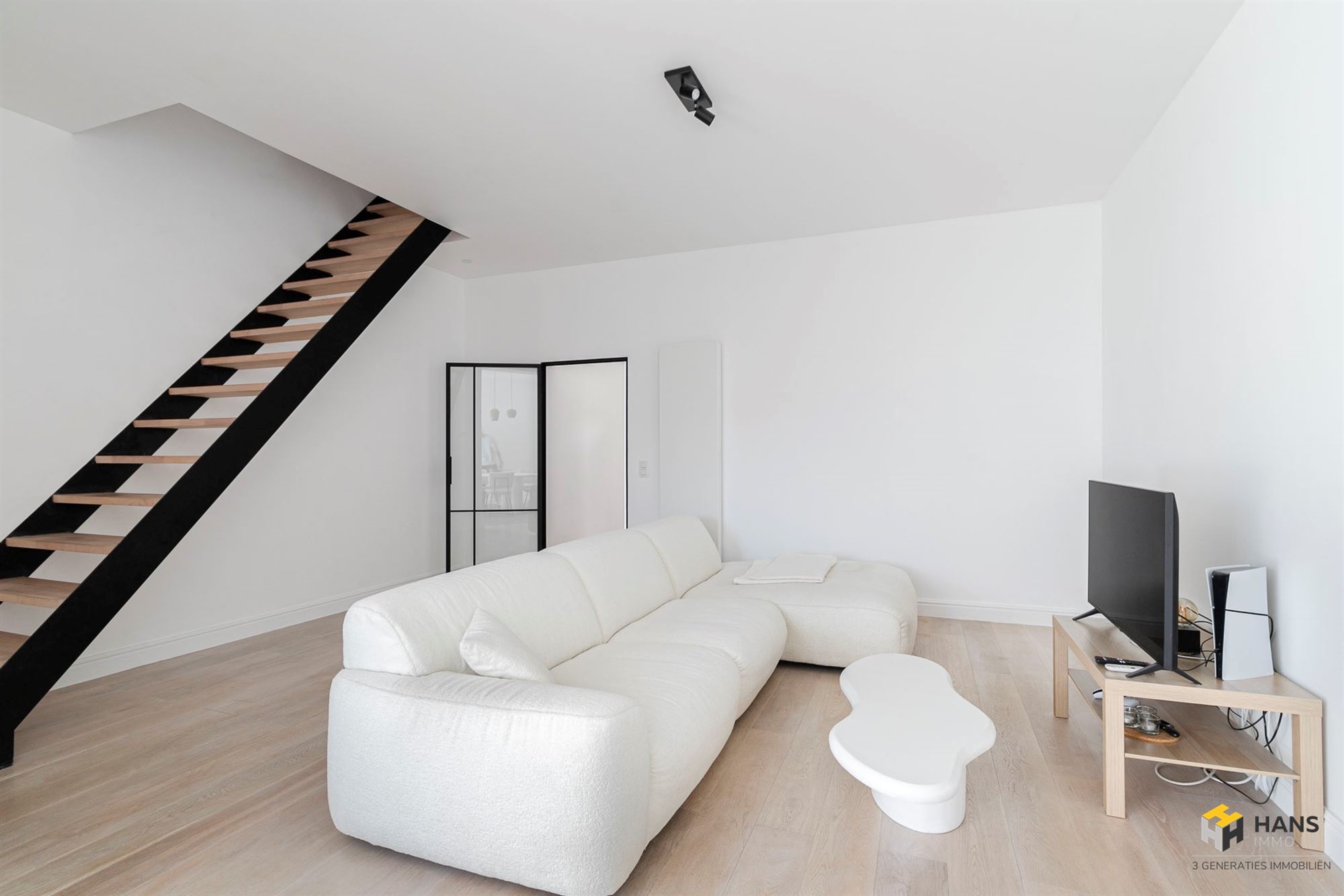 Instapklare woning ( 205 m²) met 4 slaapkamers en zuidgerichte tuin (55 m²) in Rumst. - foto 4