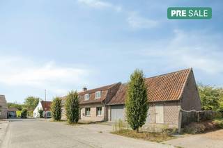 Nestled like a well-kept secret in the idyllic center of Hansbeke, this authentic semi-open farm breathes an almost poetic calm. You wake up here in a nostalgic painting, but at the same time enjoy a smooth, extremely discreet connection to the train station and the E40. This is living in a place where past and future embrace each other.<br /><br /><br />During the magnificent renovation, the mystical soul of this building was cherished and enriched. The rustic elements and materials used envelop you in an atmosphere of uncompromising, opulent conviviality.<br /><br />Once inside, the magic unfolds. The elegant living space invites you to spend intimate winter evenings by the crackling fire of the fireplace. The soft dining area flows seamlessly into the kitchen. On the ground floor, you will also discover a guest toilet, a handy storage room and an authentic, cool cellar—the perfect treasure trove for your finest wines.<br /><br />Through the elegant upper hall, you can reach two enchanting bedrooms that function as an absolute haven of peace. The bathroom exudes the atmosphere of a private spa, equipped with a sumptuous shower and toilet.<br /><br />Outside, a charming private garden with storage, your personal escape from the outside world. But the true highlight full of undiscovered potential is the spacious garage. This isn't just a parking space for your car; it's a blank canvas for your wildest dreams. Will you transform this fascinating space into an inspiring art studio, a stylish home office, a private gym, or the dream garage for your beloved old-timer? The possibilities here are truly endless.<br /><br />Exclusive Extras:<br />This dream home is available immediately for those who want to turn the key to this mystery around. Equipped with an extremely favourable EPC and comfortable gas heating.<br /><br />A rare, enchanting opportunity for the true gourmet.<br /><br />The property is offered through the Pre-sale formula. Between 18/09/2026 16:00 and 30/09/2026 18:00, you can come visit the house by appointment and make an offer. The listed price is a starting price. For further information, please contact the property agent.<br /><br />Register of measures: no