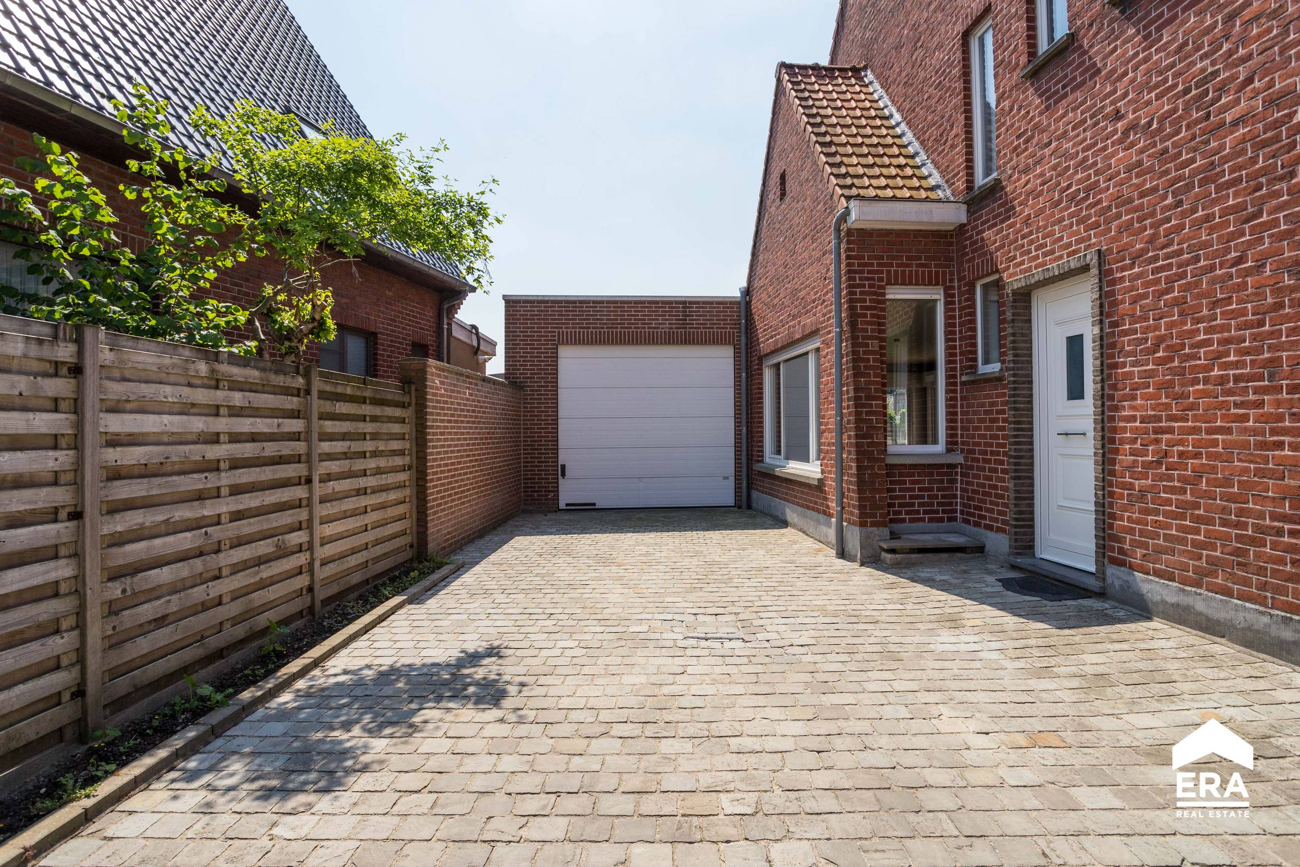 Commercial for sale in Ypres with 4 bedrooms - photo 3