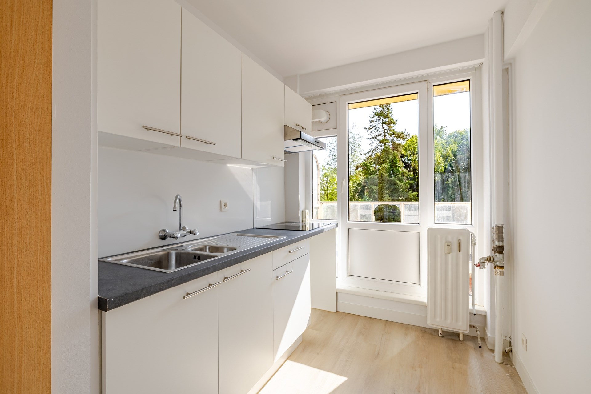 Lichtrijk één slaapkamer appartement - foto 5