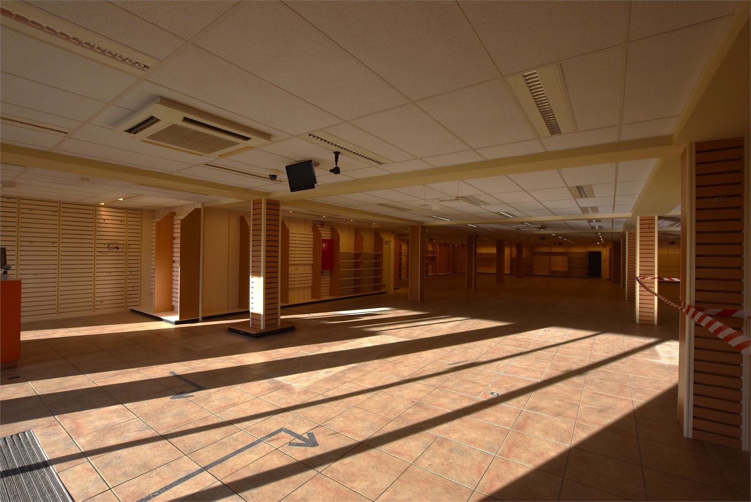 Handelspand 580 m² + magazijn - foto 5