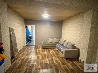 Deze deels gerenoveerde woning is gelegen op wandelafstand van het stadscentrum en het station van Sint-Truiden en in de onmiddellijke nabijheid...