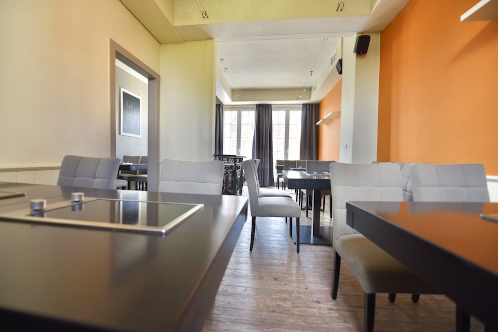 Prachtig ruim handelspand met restaurant voor 1.200 EUR/mnd - foto 2