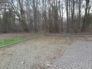 Dit ruim dakappartement is gelegen in het centrum van Nederename, met een prachtig zicht.<br />Twee terrassen.<br />Toegang tot appartement via lift en gaanderij.<br />Ruime living en open keuken, met veel licht en ruimte.<br /><br />Uitstekende prijs-kwaliteit ! <br />[15 euro/maand vaste kosten.]<br /><br />Bijkomend : er bevindt zich een ruime parking op 30 m van deze residentie.