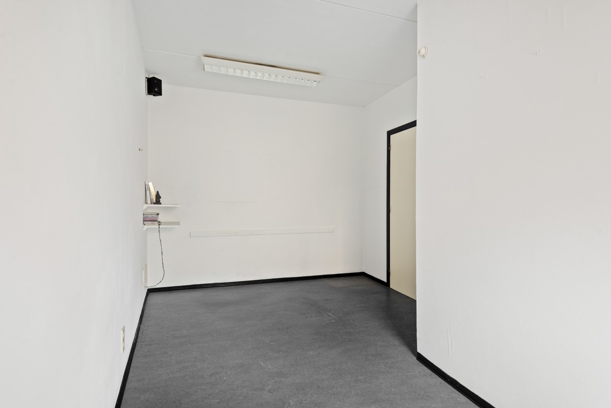 Praktijk/kantoor/atelier/handelsruimte in het centrum van Westmalle! - foto 3