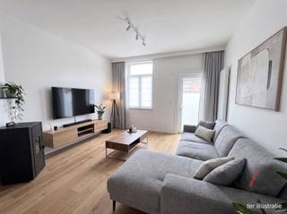 <p>Do you dream of decorating a home entirely to your own taste? Then this home in Pater R. Van De Wouwerstraat, which is ready for renovation, is exactly what you’re looking for.</p><p>The home features two bedrooms and a northwest-facing garden. Here, you’ll have the chance to bring your design ideas to life and create a true home.</p><p>The location is a major asset. You’ll live in the center of Scherpenheuvel-Zichem, within walking distance of shops, schools, restaurants, and all daily amenities. The famous basilica, the lively market, and the green surroundings of the Hageland region make for a pleasant living environment. Plus, you’ll enjoy easy access to surrounding towns.</p><p>Whether you’re looking for your first home, a renovation project, or an attractive investment, this property offers plenty of potential.</p><p>*The property is currently rented out. To respect the tenants’ privacy, personal belongings have been removed from the photos.<br />*The advertised price is for this property. There is also the option to purchase all three townhouses together.</p><p>For more information or to schedule a visit, please contact Lauren at Gilles Vastgoed at 0468/ 486 127 or email her at lauren@gillesvastgoed.be</p>