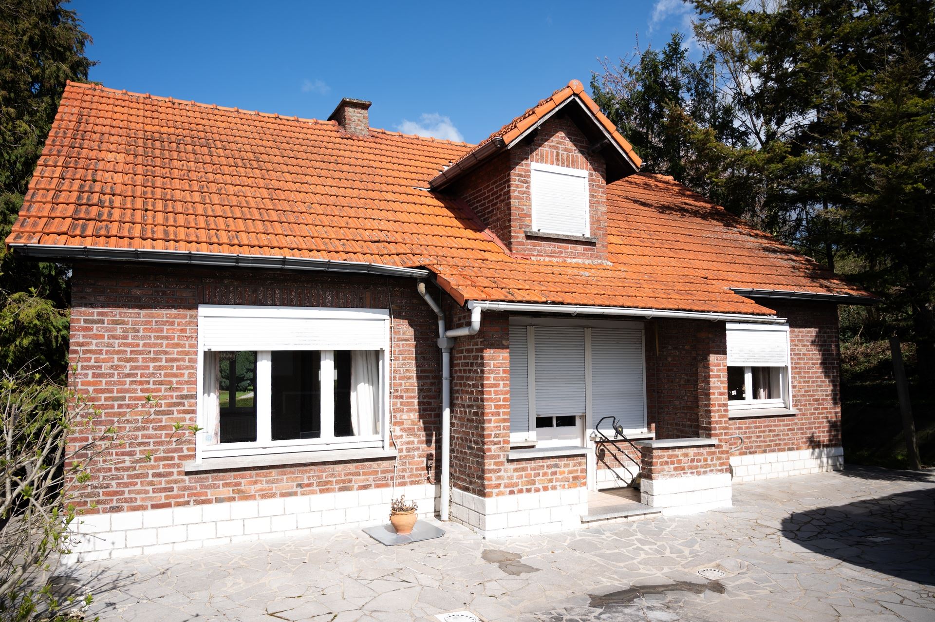 Alleenstaande woning met garage en tuin - foto 5