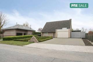 Kom en ontdek dit huis tijdens de Pre-sale zaterdag 25/04 van 9u tot 10u30, maak nu je afspraak!Ontdek dit alleenstaand huis met 4 kamers op...