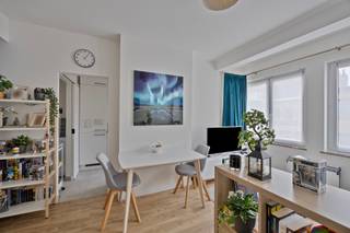 Quartier Gribaumont - Bel appartement récemment rénové (2022) de +/-52m2, situé au 2ème étage d'un petit immeuble sans ascenseur, composé d'un...