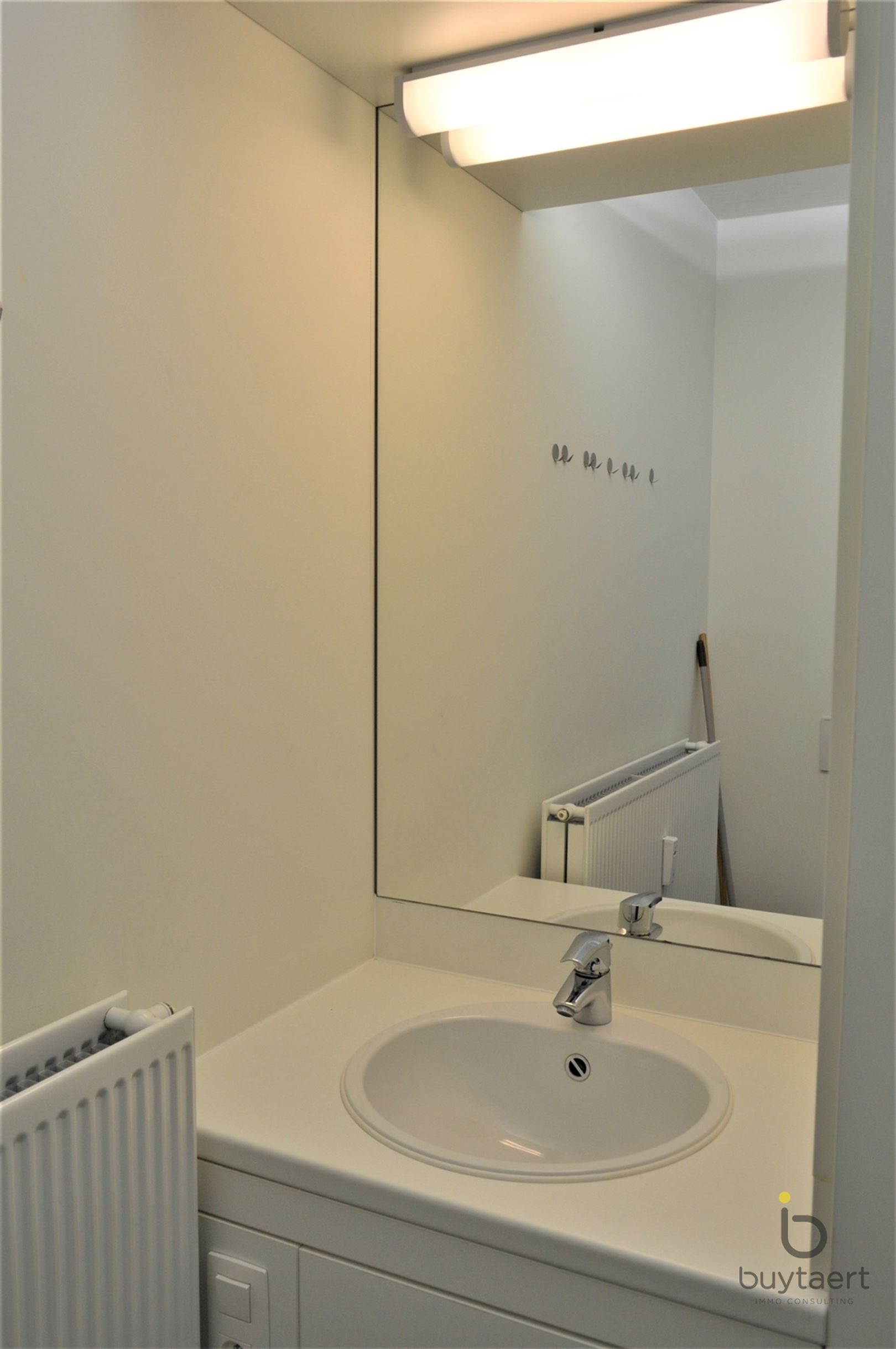 Gelijkvloers gemeubeld KOT te koop nabij de Universiteiten te Antwerpen! - foto 4