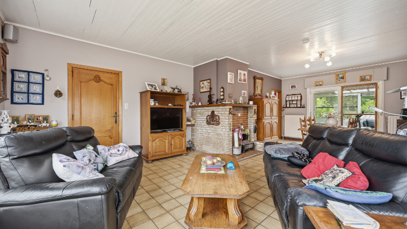 Landhuis van 210m² op een perceel van 14a72ca - foto 4