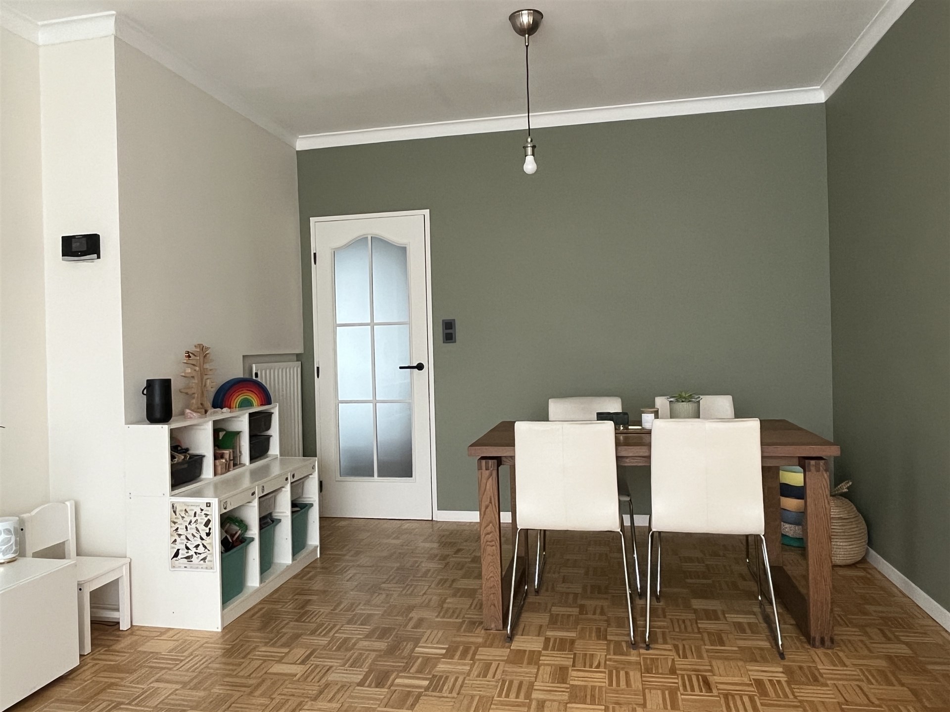 Instapklaar 2 slaapkamer appartement + autostaanplaats - foto 4
