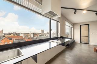 Op een absolute topligging in centrum Antwerpen op de hoek met het Blauwtorenplein en de Frankrijklei, bevindt zich op de 7de verdieping...