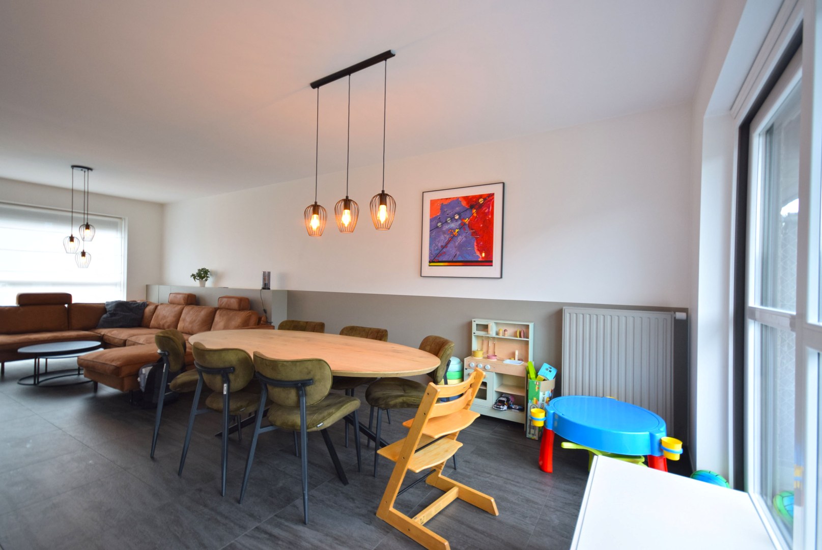 Ruime gezinswoning met drie slaapkamers en tuin - foto 4