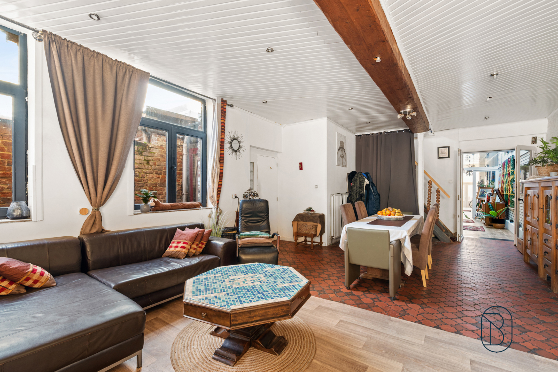 Grote karakterwoning met 5 slaapkamers en dakappartement. - foto 2