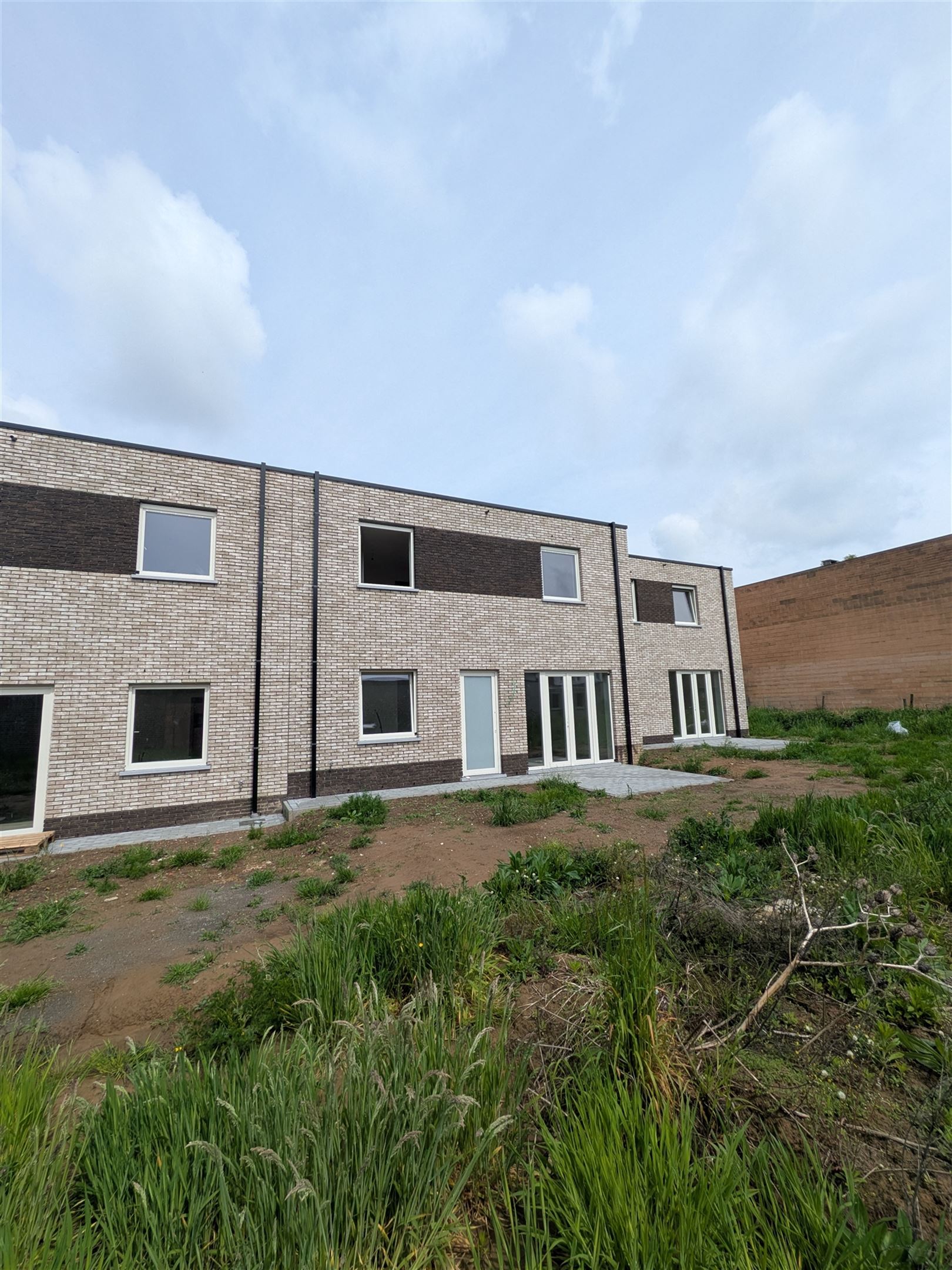 Nieuwbouw te huur in Denderleeuw: ruimte, rust en comfort - foto 4