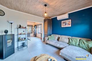 Deze instapklare, rustig gelegen woning vinden we op de grens tussen Leopoldsburg en Balen… op een boogscheut van natuur en het feeërieke kanaal...