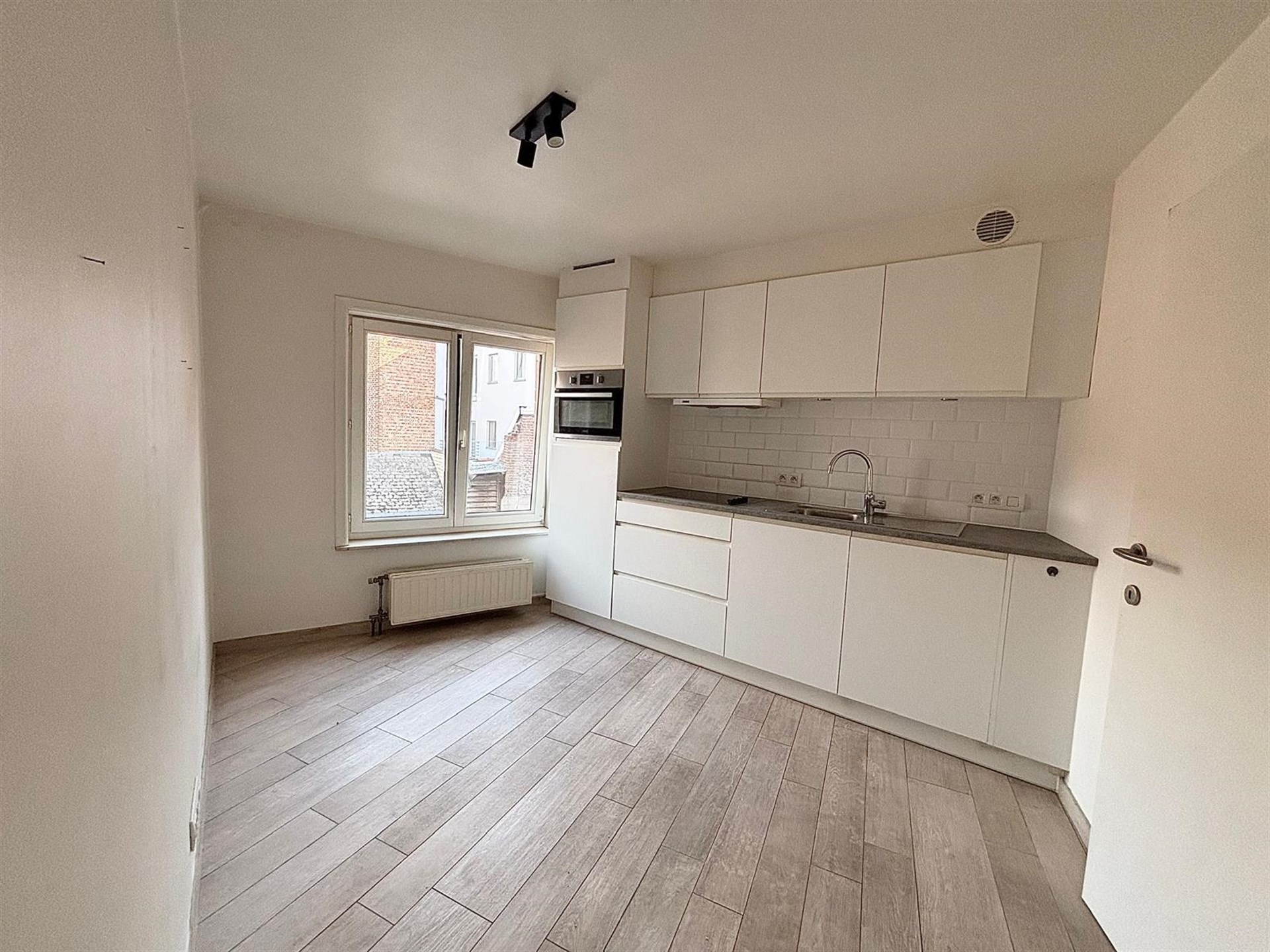 Duplexappartement op de grote markt van Aalst - foto 5