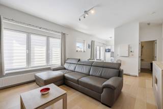 Ontdek dit gezellig en instapklaar 2-slaapkamerappartement aan de Provinciale Steenweg 9 in Hemiksem. Gelegen op de tweede verdieping van...