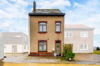 Deze charme woning van 165m² (volgens EPC) is strategisch gelegen in Overijse - regio Witherendreef/Brusselsesteenweg.Authentieke tegels in de...