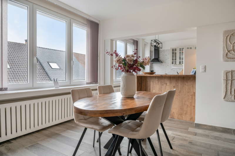 PRACHTIG LICHTRIJK  VOLLEDIG GERENOVEERD APPARTEMENT - photo 4