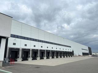 Nieuwbouw logistieke loods van 9.087 m² te huur in de XXL logistieke/semi-industriële ontwikkeling 'Genk Green Logistics' op de voormalige...
