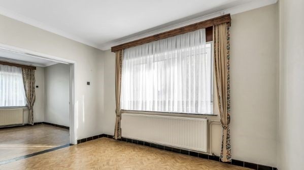 Goed gelegen gezinswoning op zuidgericht perceel. - foto 4