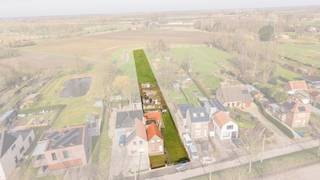 LiggingDe woning is gelegen in de Groenendijkstraat, een aangename omgeving waar rust en natuur centraal staan. Het uitgestrekte perceel biedt...