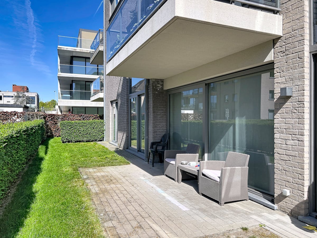 Gelijkvloers appartement met 2 slaapkamers en tuin te Izegem - foto 5