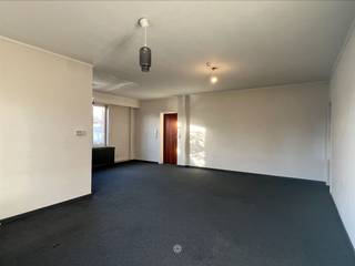 DE PINTE - Bent u op zoek naar een duplex-appartement TE HUUR nabij het centrum van De Pinte?Dan is dit appartement misschien iets voor u! De...