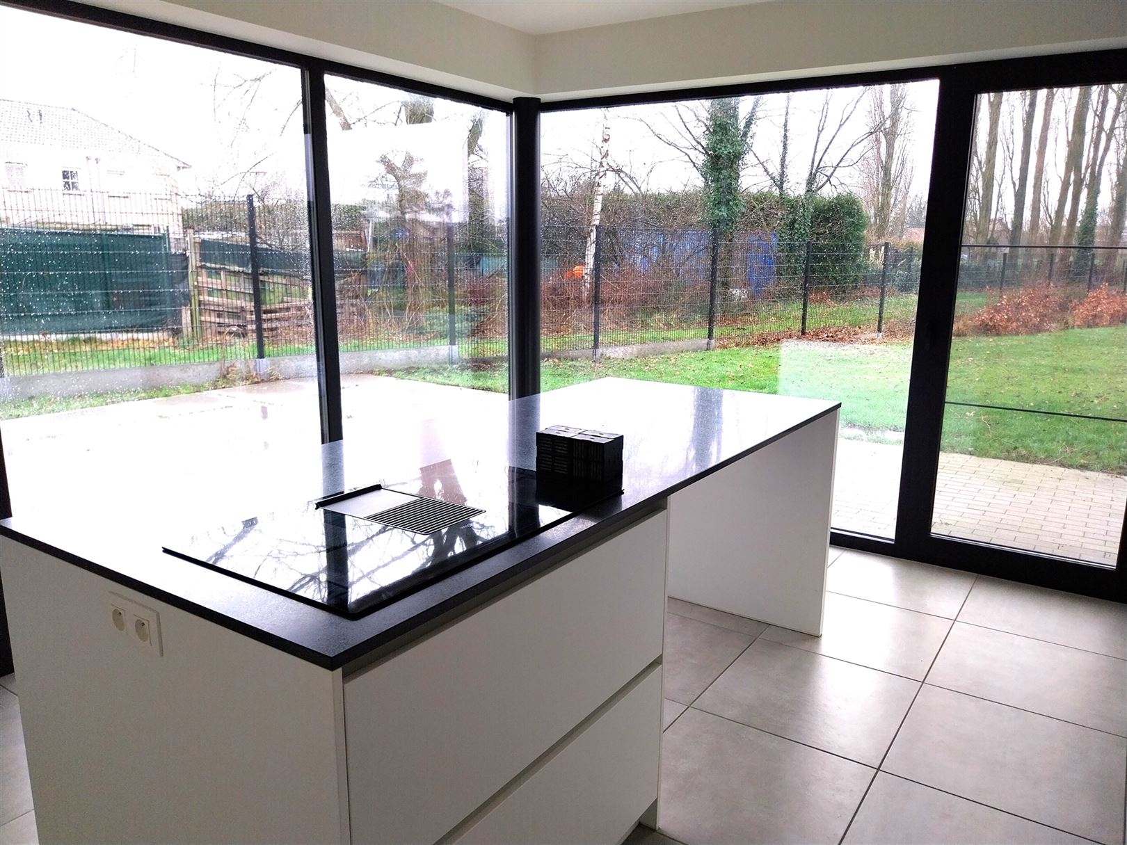 TE  HUUR: Halfopen bebouwing met 3 slaapkamers in Pelt! - foto 5
