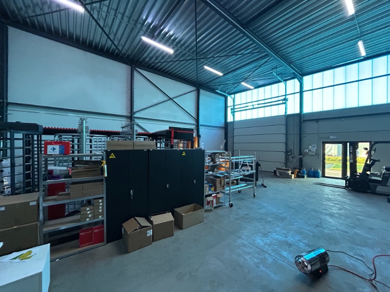 Recente loods van 168 m² met privé parkeerplaats - foto 2