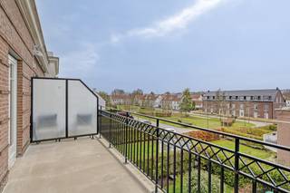 Appartement te koop in Edegemindeling:Tweede verdieping:- inkomhal- woonkamer- west-gericht terras (ca. 12m²)- open uitgeruste keuken- berging...