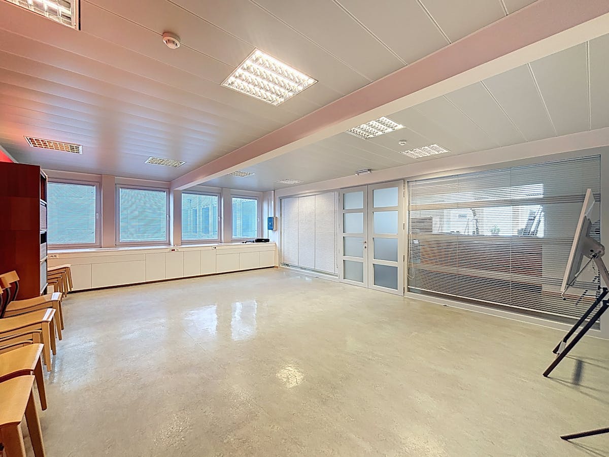 Office space for rent (50m²) on the Grasmarkt in Brussels. - photo 4