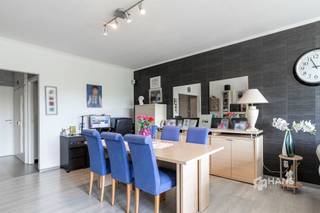 <p><span>Wouter Haecklaan 8 (4th floor) - DEURNE</span></p><p><span> </span></p><p><span>Turnkey apartment (. m²) with 2 bedrooms and terrace in Deurne.</span></p><p><span>Here you live at the foot of the Rivierenhof. Thanks to the easy connection by public transport, car and the velo-sharing system, you can easily reach the city and surrounding communities. Supermarkets and other amenities are also plentiful in the vicinity.</span></p><p><span>The apartment is located on the fourth floor of a well-kept 9-story building, whose roof was renewed in 2021. The fixed costs are €320/month and are all-in. Over the years, several renovations have been carried out, including the electricity (2009), PVC windows on the front (2011) and the toilet (2017). Thanks to the good maintenance, you can move in here without any worries.</span></p><p><span>Through the security door you enter the open entrance hall with fitted wardrobe. In front is the bright living room (32 m²) with adjacent separate kitchen (8 m²) with basic equipment. At the quiet rear are the two full bedrooms of 11 m² and 16 m². From the smallest bedroom you have access to the southwest-oriented terrace (4 m²). Furthermore, the apartment has a bathroom (5 m²) with bathtub/shower and sink, as well as a separate toilet.</span></p><p><span>Finally, there is a private cellar storage room at your disposal.</span></p><p><span>Are you looking for a neat apartment with 2 bedrooms? Do not miss this opportunity! Living space .... m² ref: gross floor area. For more info or a free estimate visit www.hansimmo.be</span></p><p><span> </span></p>