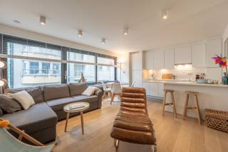 Op een topligging in het hart van het Zoute, in een rustige zijstraat van de Zeedijk (Strandstraat), bevindt zich dit charmante appartement...