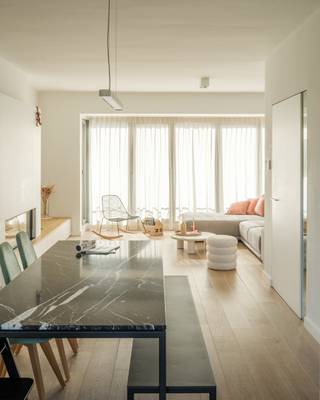 Stijlvolle woning op fietsafstand van het Gentse centrum, gelegen in een rustige en residentiële straat nabij Park Biest en het Potuitpark.Voor meer...