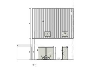 INDELING VAN DE WONING<br /><br />GELIJKVLOERS<br /><br />- Inkomhal- Gastentoilet- Leefruimte met open keuken- Trap naar boven- Berging/wasplaats- Carport<br />EERSTE VERDIEP<br /><br />- Nachthal met zolderluik- Apart toilet- Badkamer- 3 slaapkamers<br />ZOLDERVERDIEP<br /><br />- Zolderruimte<br />Afbeeldingen zijn steeds illustratief en contractueel niet bindend.<br /><br />De koper heeft deels nog inspraak in de stijl en afwerking van de woning voor zover deze zaken niet werden vastgelegd door vergunning of bestelling van materialen.<br /><br />TIP: Hoe sneller U beslist in de bouwfase, des te meer inspraak U heeft in de keuze van materialen en/of afwerking.<br /><br />ECO-uitvoering dat voldoet aan strenge energienormen.<br /><br />- Zonnepanelen- Doorgedreven isolatie- Warmtepomp i.p.v. gas- Vloerverwarming- Ventilatie D- Max. E-peil = 30- Elektriciteitsaansluiting : 3 fasen