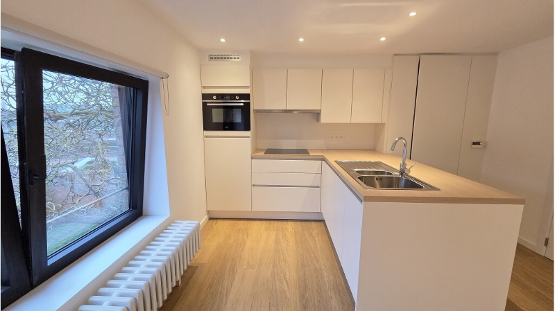 Ruim en volledig vernieuwd 2-slaapkamerappartement te huur in Brugge - foto 3