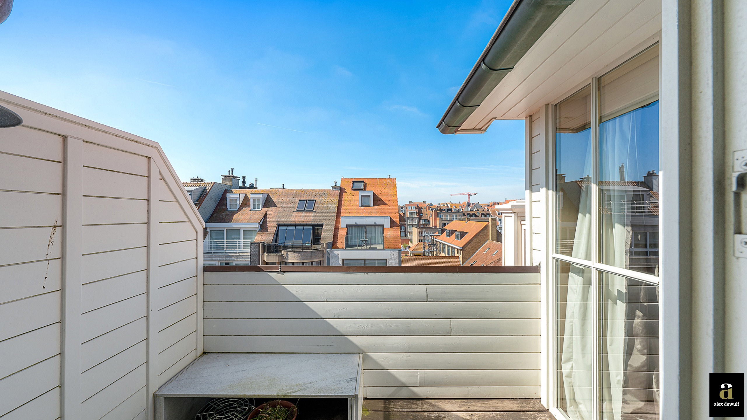 Ruim 3-slaapkamer duplex-appartement in de Van Bunnenlaan    - foto 4