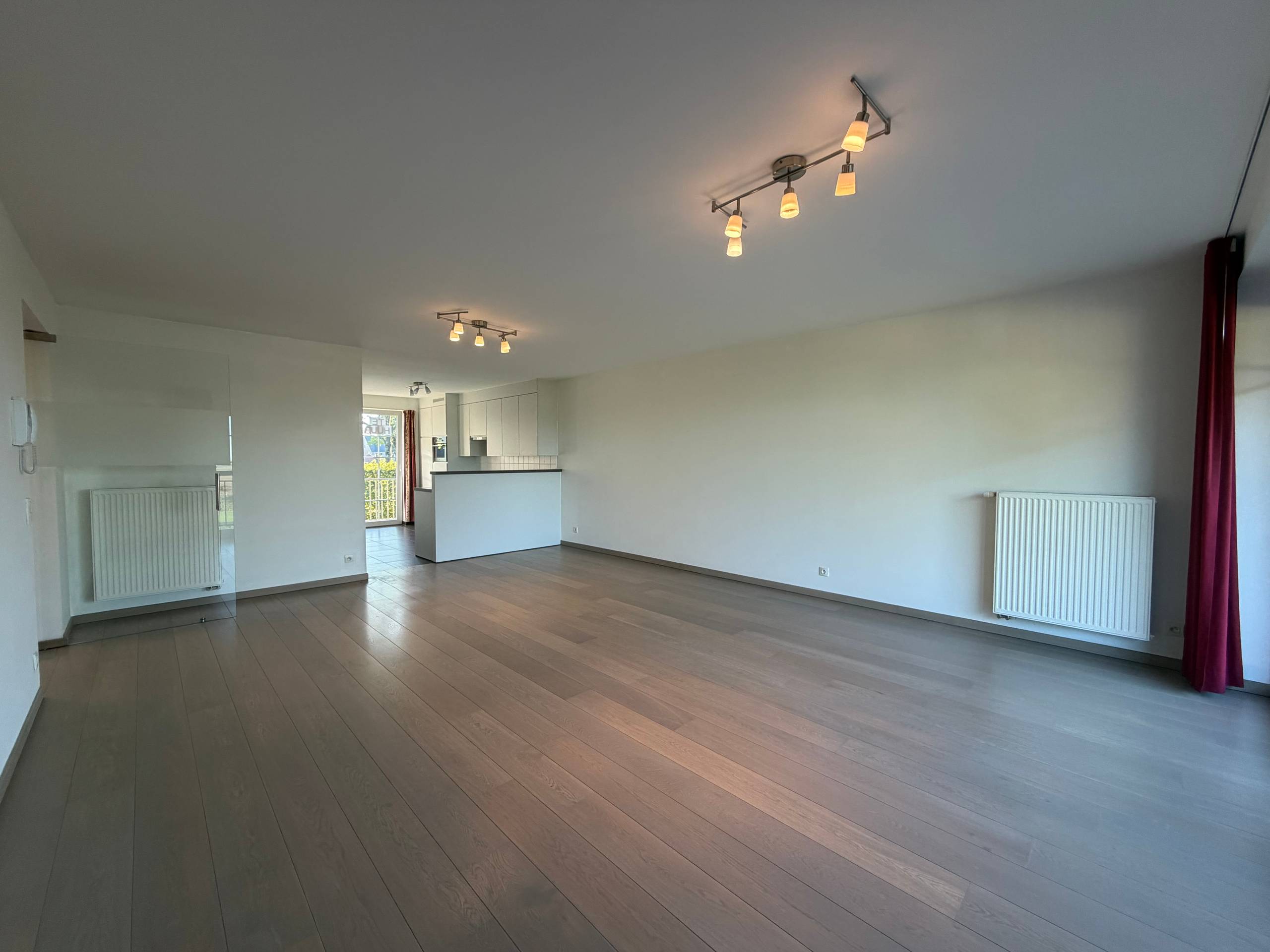 Instapklaar appartement met twee slaapkamers en garage - foto 5