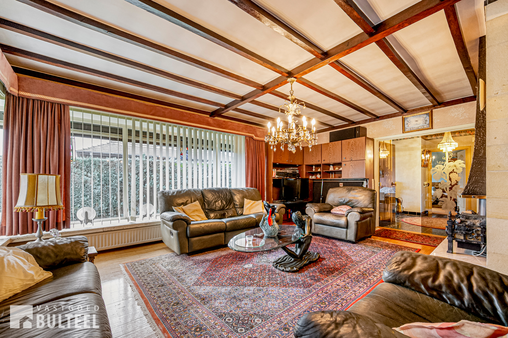 Te renoveren bungalow met twee slaapkamers en tuin. - foto 5