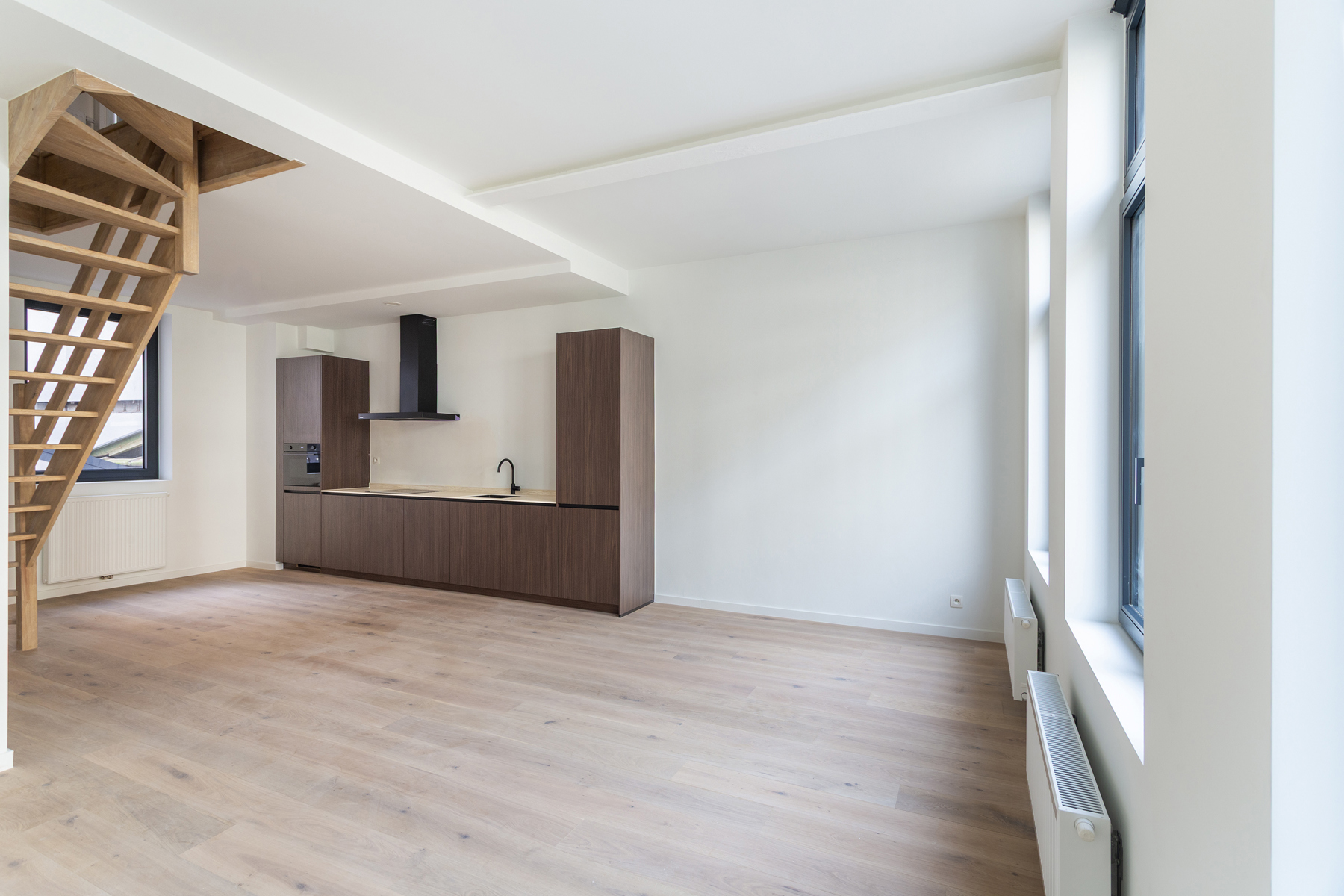 Gerenoveerde duplex met buitenruimte op het Zuid - foto 2