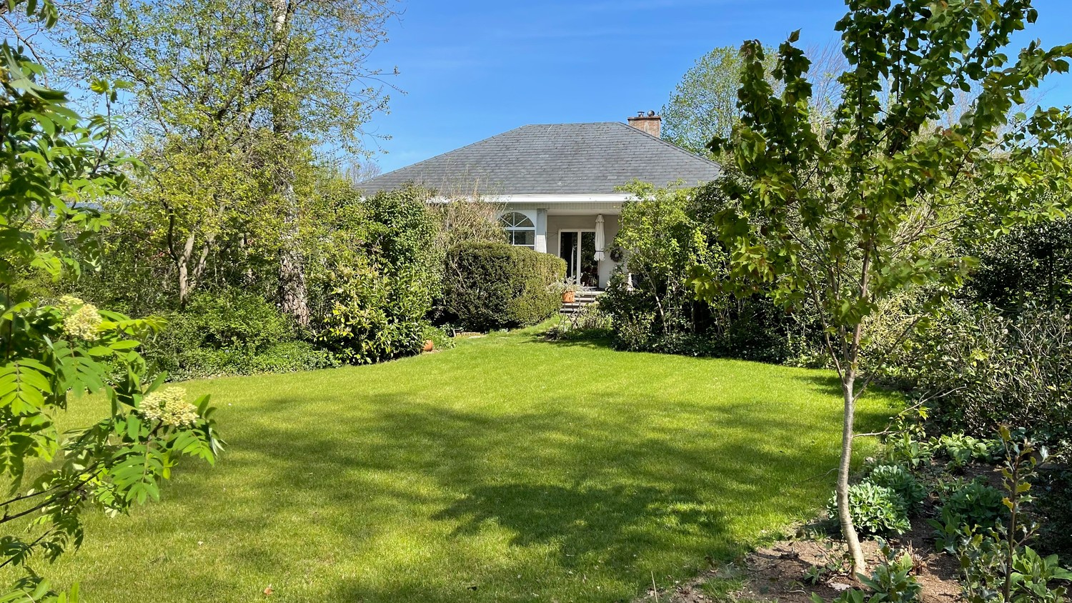 Rustig gelegen luxe-bungalow op een royaal groen perceel van 1.882m² in Tessenderlo - foto 3