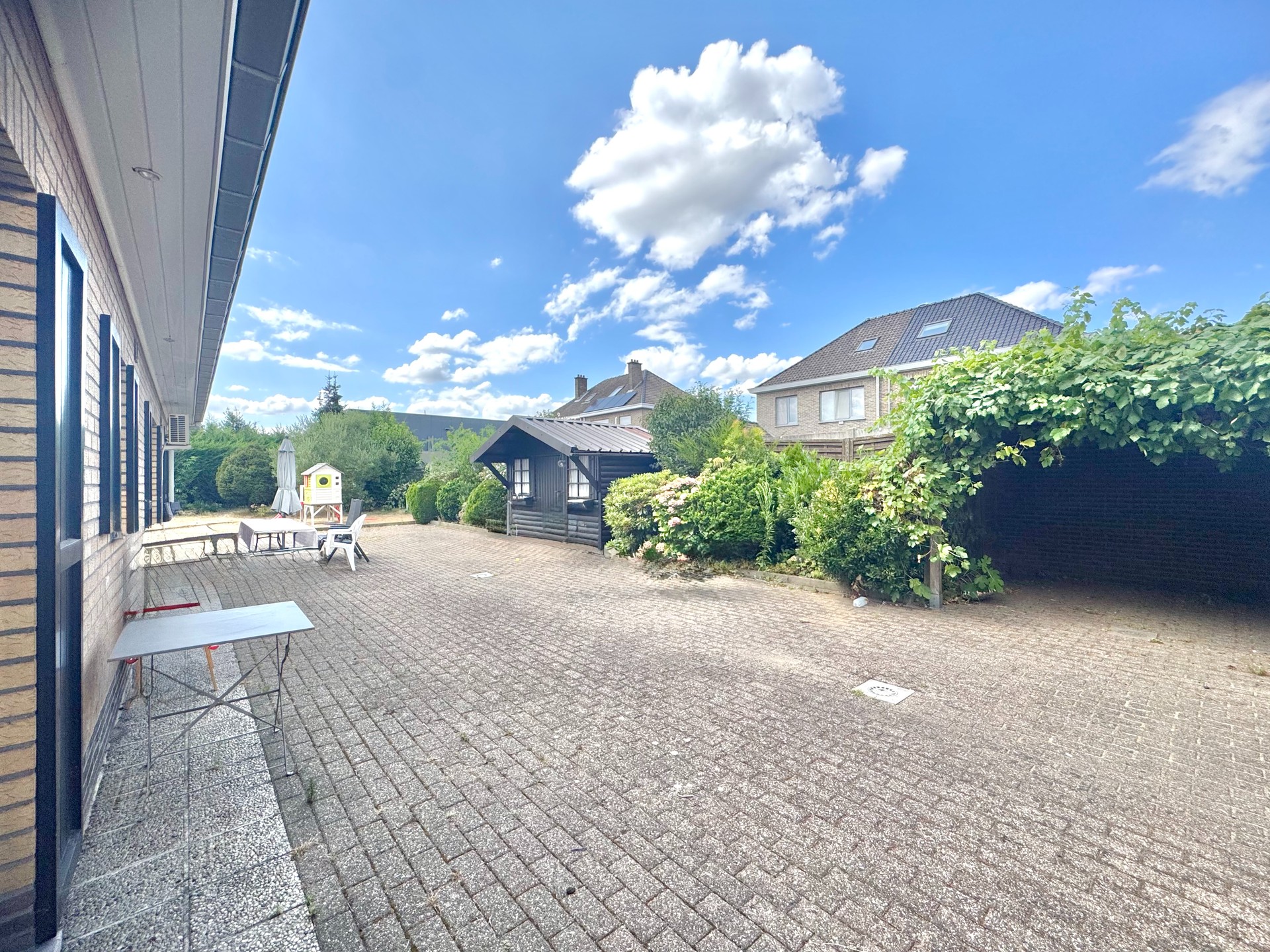 BUNGALOW | 2 SLAAPKAMERS | BUREAU |TUIN | GARAGE | 786 m² - foto 5