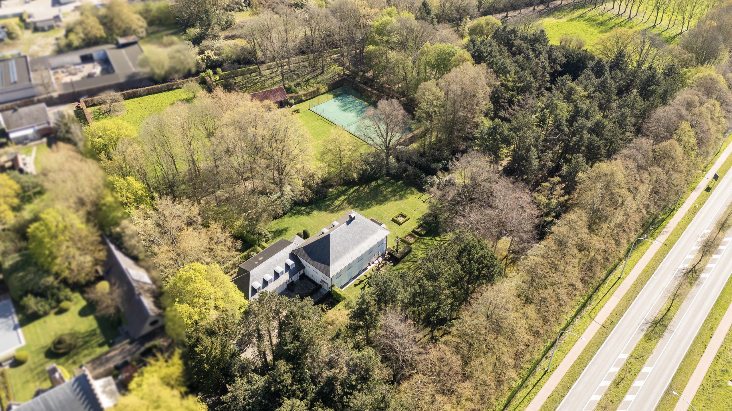 Villa met 5 slk en prachtige grond van 28.303 m² te Lier. - foto 5