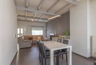 Gezellige, op te frissen, woning nabij centrum Ternat.Nabij invalswegen, station en verscheidene winkelmogelijkheden.Op zoek naar een charmante...